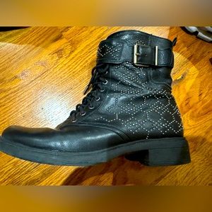 Vince Camuto slim combat boot size 7 1/2